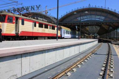 System EBS na wrocławskim Dworcu Gł&oacute;wnym