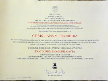 Dyplom Doctorem Honoris Causa